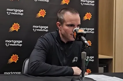 NBA常规赛太阳以123-108战胜步行者。

本场比赛，太阳球员德文-布克出战