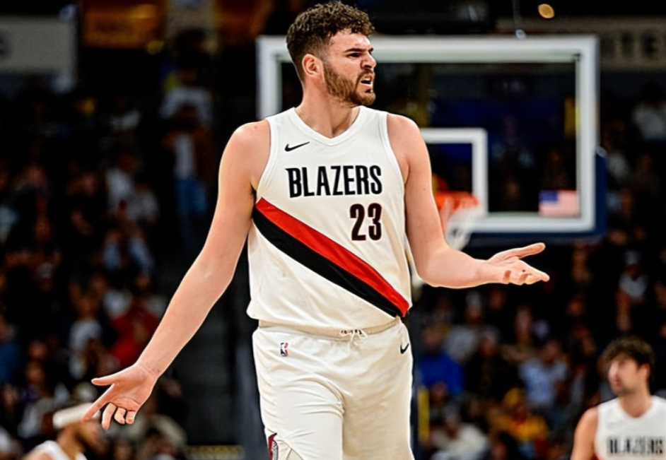 克林根一上直接帮马刺杀死比赛

根子打不进防不住，开拓者都起势了，上了根子直接打