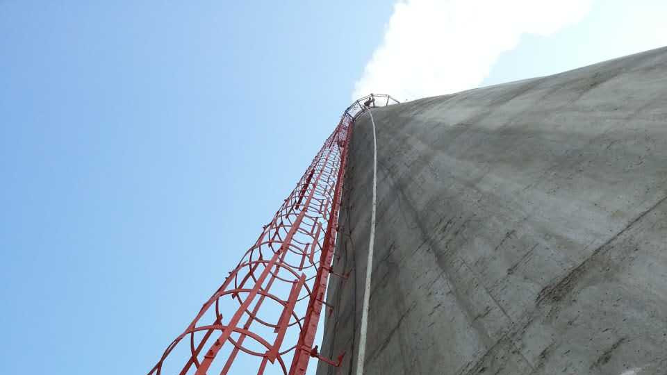 80米烟囱爬梯维修 安全达标稳固耐用