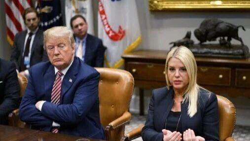 司法部长邦迪被解职、军方将领被辞职，特朗普在干什么？