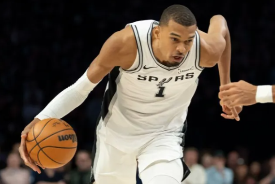 NBA季后赛，马刺115-108战胜森林狼.
目前马刺大比分2-1领先森林狼。