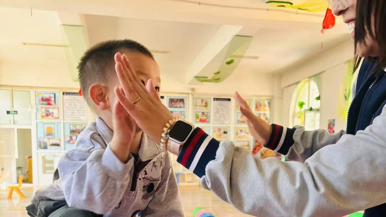 “2岁孩子不说话，别轻易断定是‘自闭症’，这些判断步骤很关键”：家长必看指南