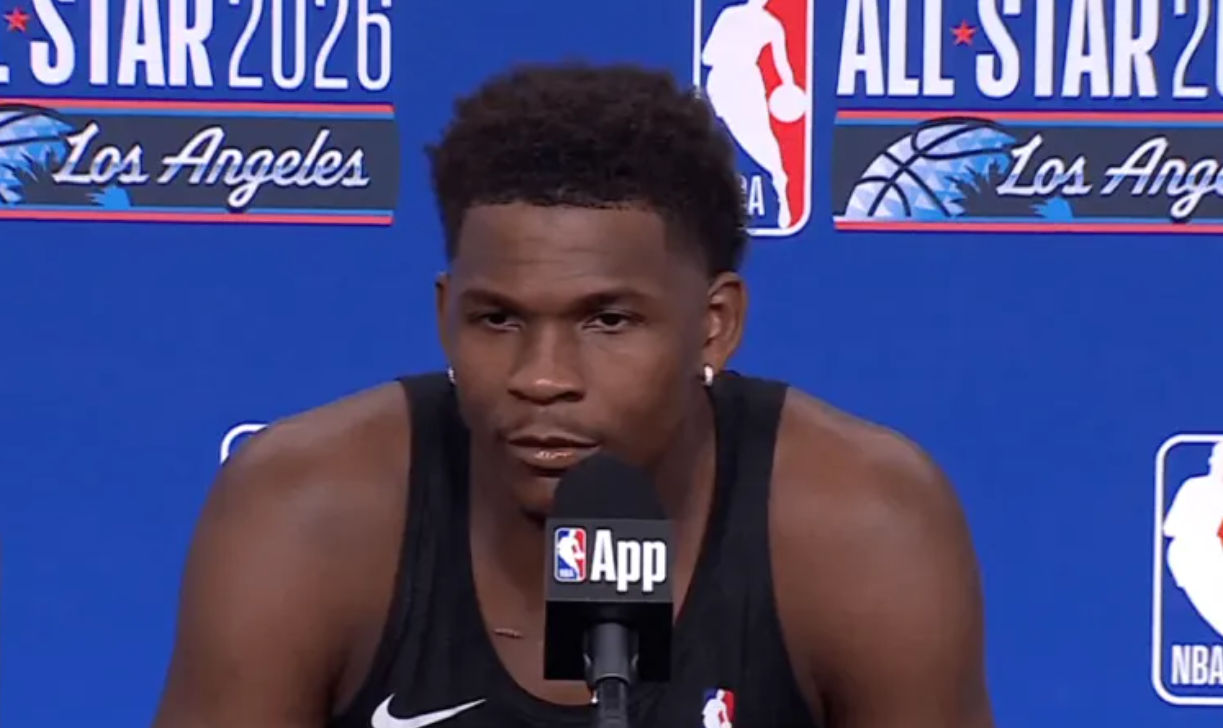 NBA全明星正赛决赛，美国星光队47-21大胜美国条纹队，最终取得本届全明星赛优