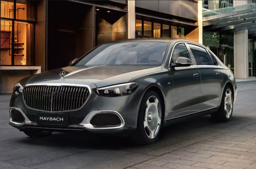 尊界S800和迈巴赫S级的差距越来越大了