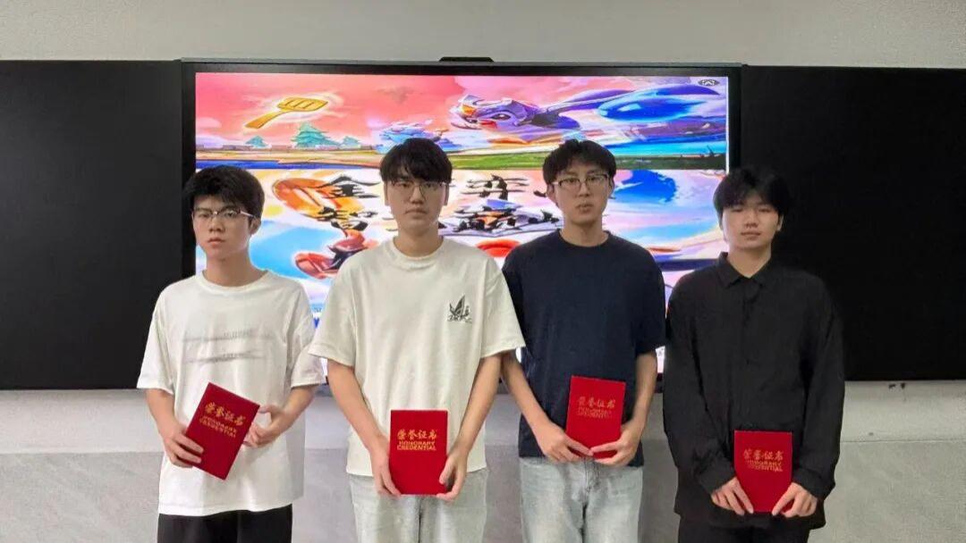 合肥滨湖职业技术学院计算机爱好者协会联合学生团体联合会圆满开展校园电竞挑战赛