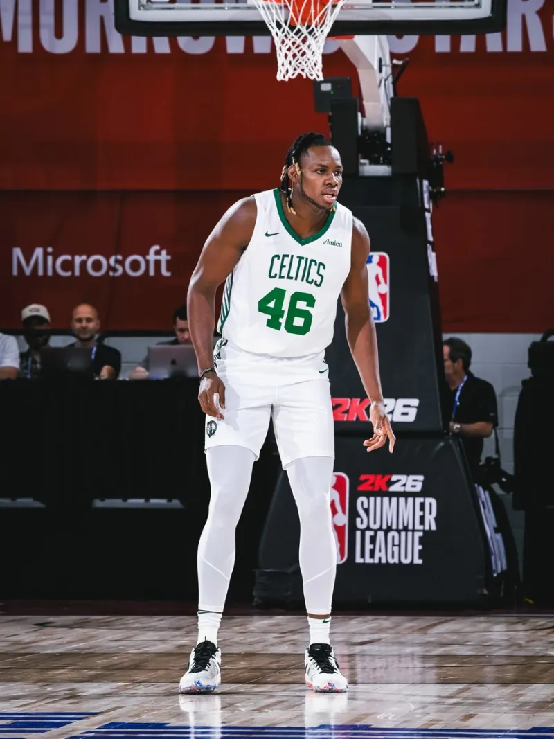 凯尔特人官方更新X，晒出一张查尔斯-巴锡的赛场照与球迷分享。

“我们已与查尔斯