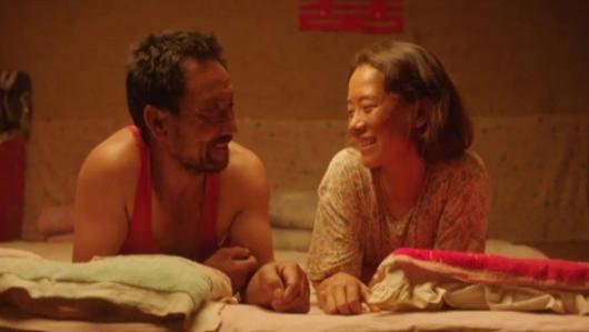 《隐入尘烟》：一部被下架又逆袭的国产神作，为何让千万人泪洒影院？