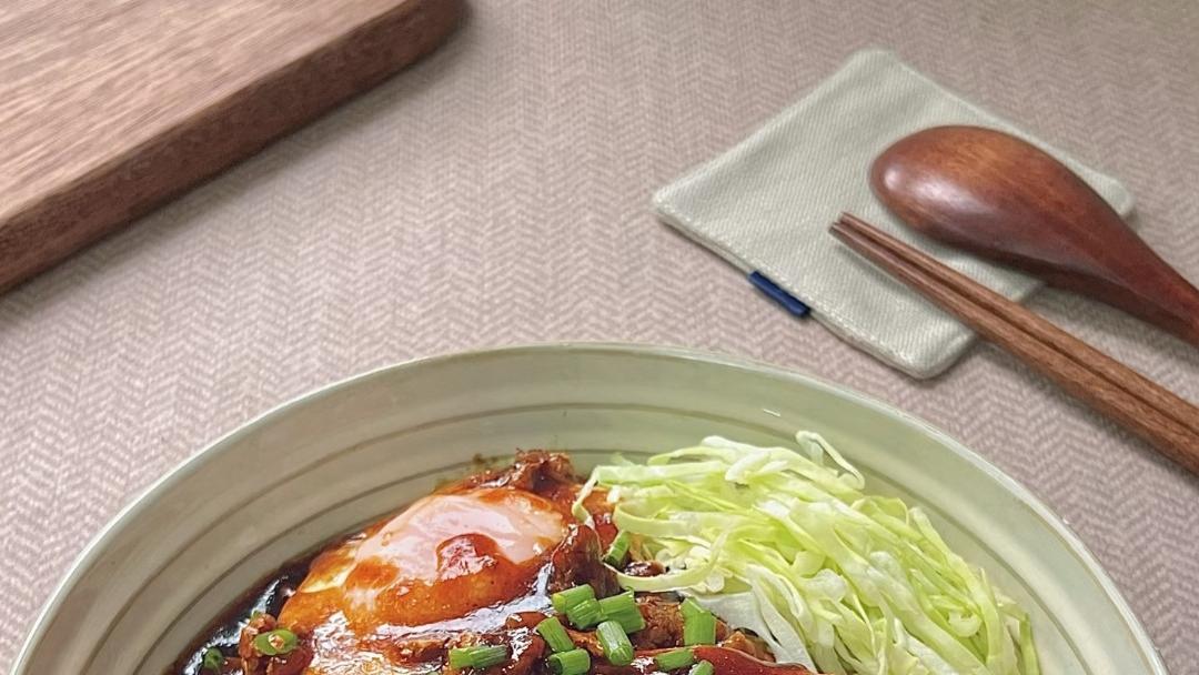 封神！这碗肉沫鸡蛋拌饭，拌啥都香到舔盘，配黑咖啡绝了