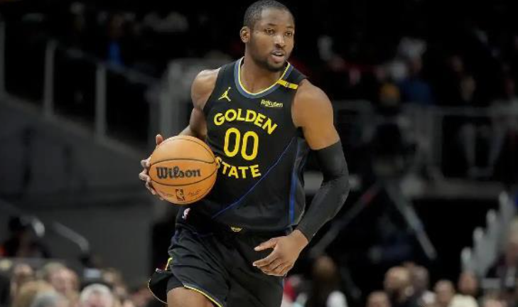 从3500万到606万，库明加用一整个夏天证明了一件事：NBA最残酷的不是被交易，是没人要