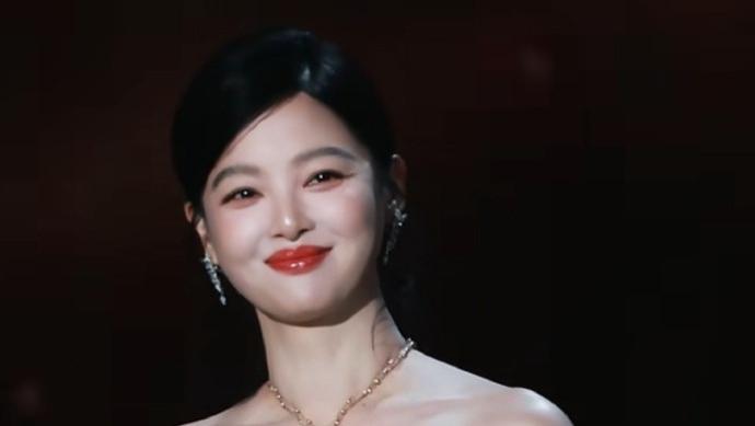 辛芷蕾的美，是给成年人准备的