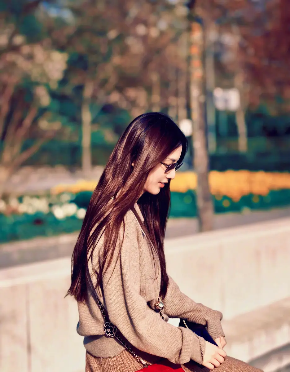 黄圣依分享瑞士游学美照 笑容温柔恬静松弛又自在