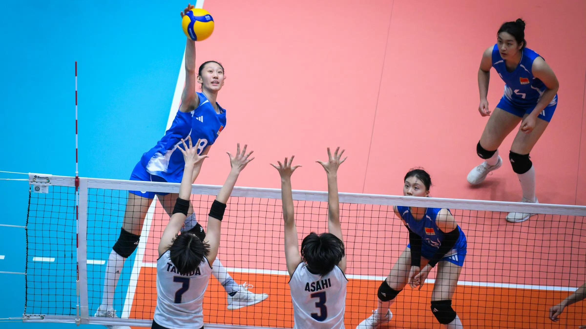 3：0！中国女排淘汰日本，陈晓辉大爆发，拦网狂虐对手13个