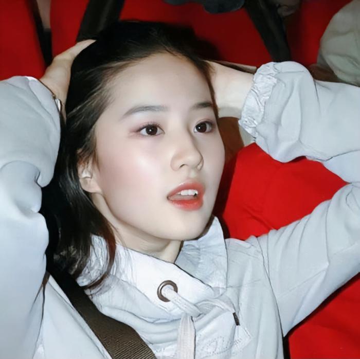 明星中的明星，美女中的美女。