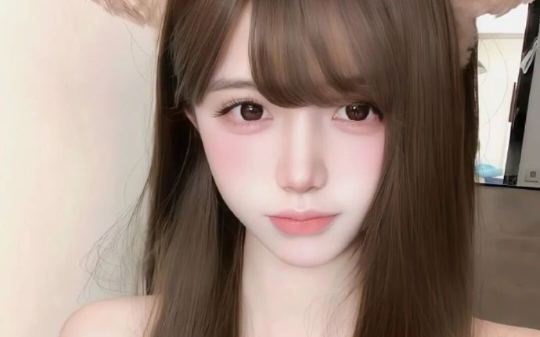 高烧退去竟重回1983！前世愧对瞎眼娇妻，今生他踹飞势利小舅子，强吻初恋定终身！