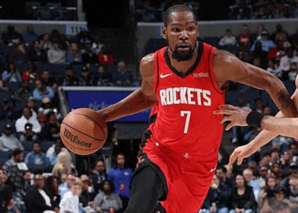 杜兰特持球发起已是目前火箭的最优解

都知道火箭队没有控卫导致杜兰特当上了持球核