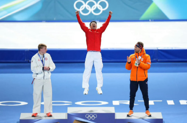 意外之喜哈哈哈哈哈哈！

米兰冬奥速度滑冰男子1500米决赛，黑龙江小伙宁忠岩，