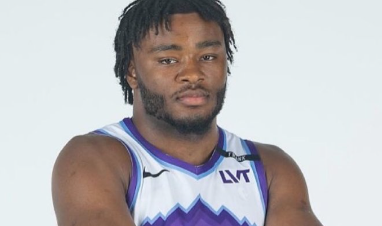 21岁神迹！科利尔狂送22助攻，改写尘封33年队史，最年轻纪录夜爵士7人上双奏凯