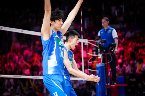 中国男排3比0战胜古巴，收获临沂站第一场胜利！拿到了15.24分！ 张哲嘉最后时