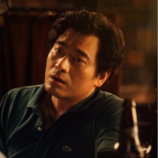 演员陈龙参演繁华，是一个整天嘻嘻哈哈的鱼贩子，他说，我叔叔就是这样的人，那个时候