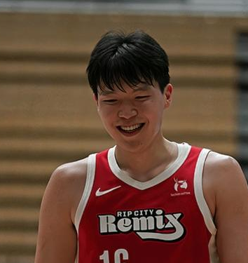 杨瀚森发挥糟糕8分6失误，混音队终结南湾湖人12连胜。NBA发展联盟常规赛，混音