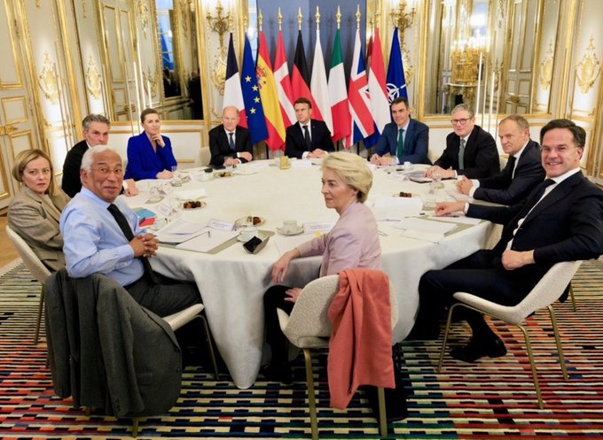 穆杰塔巴·哈梅内伊上台，明显是带着“血战到底”的决心，来正面硬刚美以，在持久战方