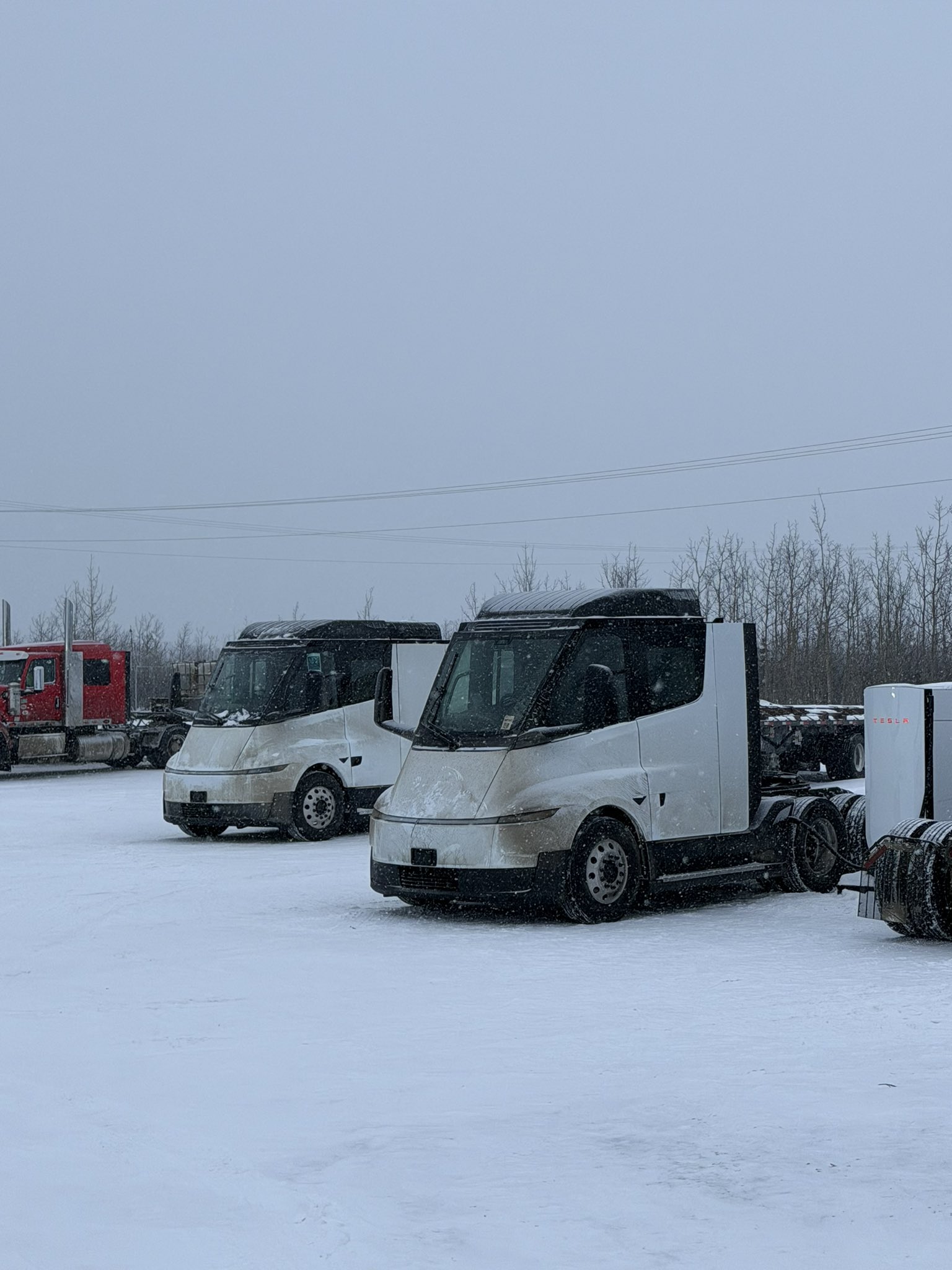重新设计的特斯拉Semi在阿拉斯加进行冬季测试