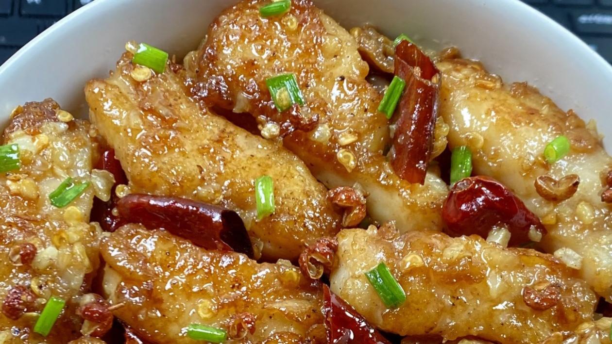 香辣蒜香巴沙鱼，一口鲜掉眉毛的家常美味