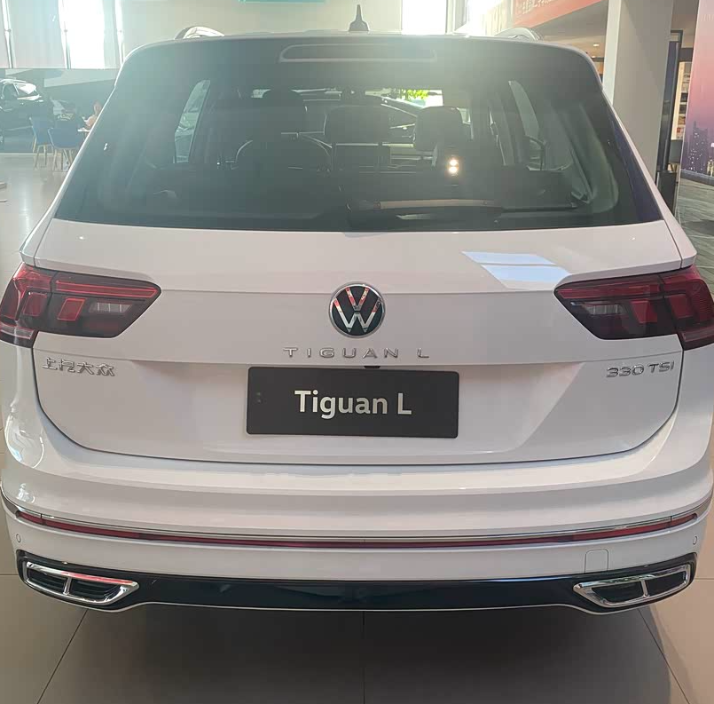 2026款途观L330龙耀
26款把自动泊车鸡肋功能干掉换成座椅通风、氛围灯、车