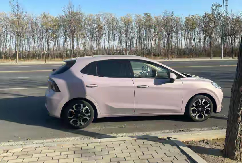 以车长5米，轴距超3米，大五座，德系品质＋中国科技，稳了？