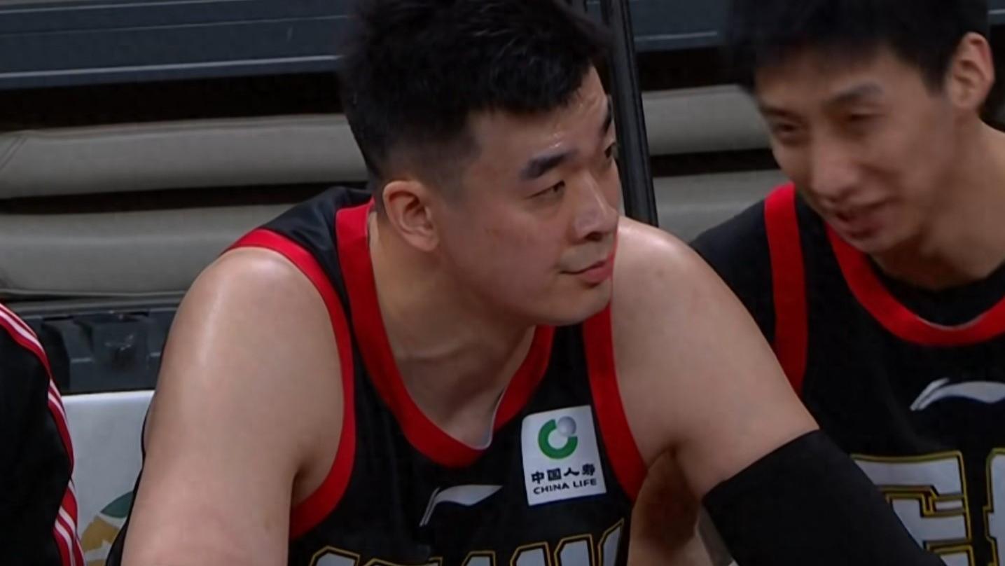 李慕豪犯规习惯使然，曾对前队友下过黑手！