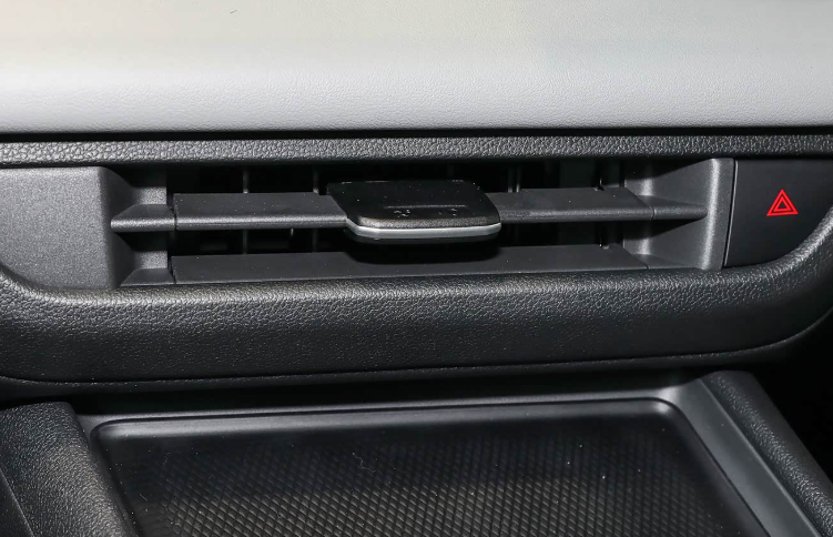  全新速腾S以“光与影”重塑A+级家轿颜值天花板，却有着7.98万起的亲民定价，