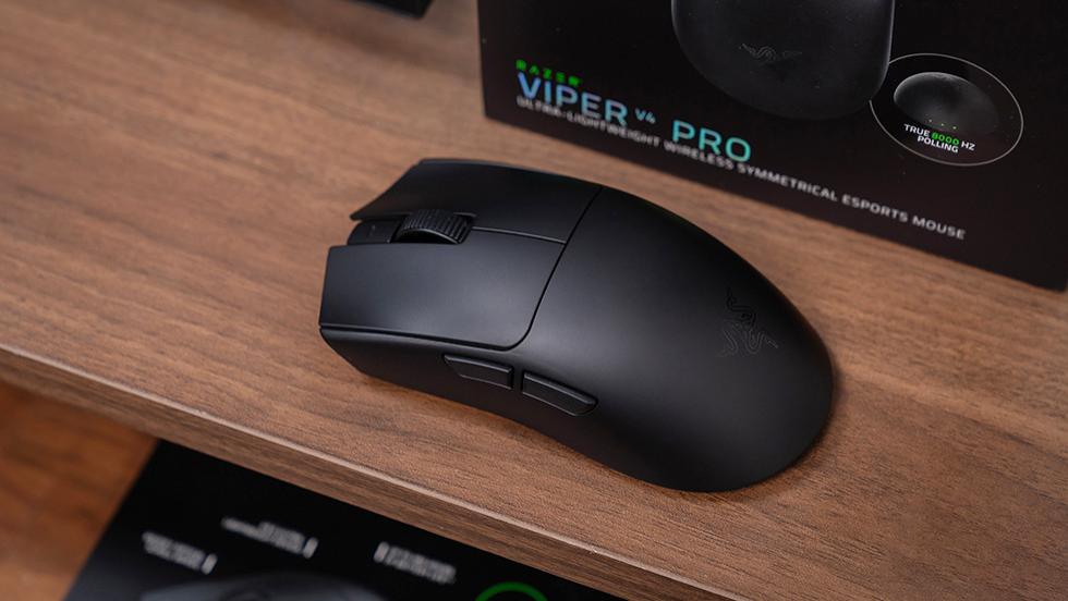 雷蛇 毒蝰 V4 Pro 开箱体验：重新定义无线电竞旗舰