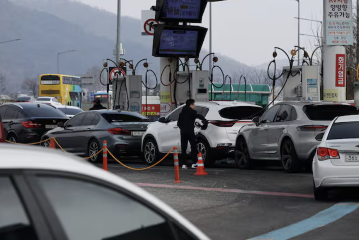 缩短洗澡时间关闭路灯…亚洲各国应对能源危机