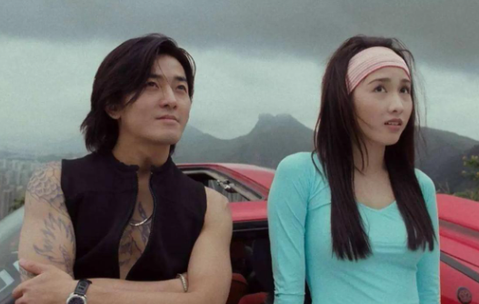 香港影视行业内部的固化问题也加剧了演员的职业困境
行业内长期存在论资排辈、山头文