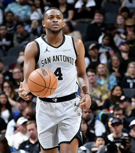 上场拉胯，这场福克斯得证明下自己了把

正常来说但凡有点心气，上场背了大锅，这次