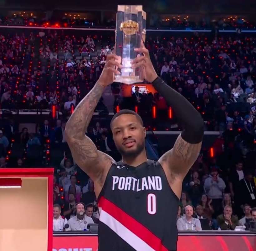 你敢相信？利拉德本赛季一场没打，NBA全明星周末拿下三分王！
洛杉矶全明星单项赛