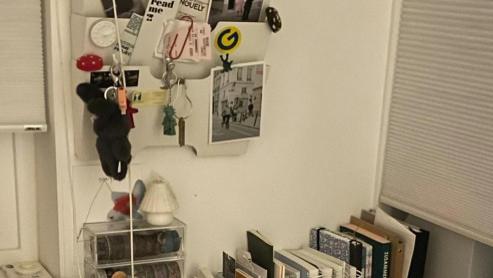 暴躁鸭雅思学员璐璐：图书馆里，我正看着读了三遍的雅思阅读发呆