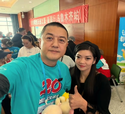 李亚鹏嫣然医院面临关门的新闻爆出后
很多受益者纷纷站出来现身说法，为嫣然发声，当