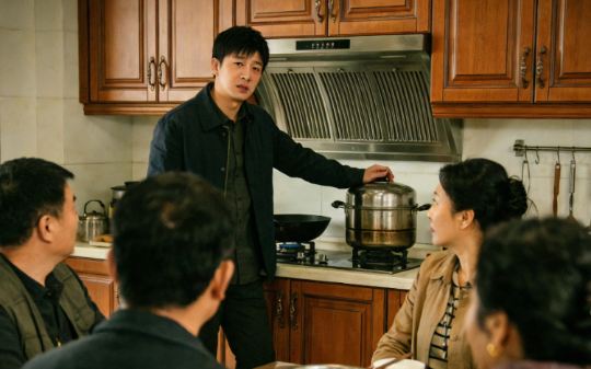 岳父把我移出家族群：本群只限亲人！我没闹，第二天岳父住院我一分钱不出，因为我一个外人不管你家的家事…