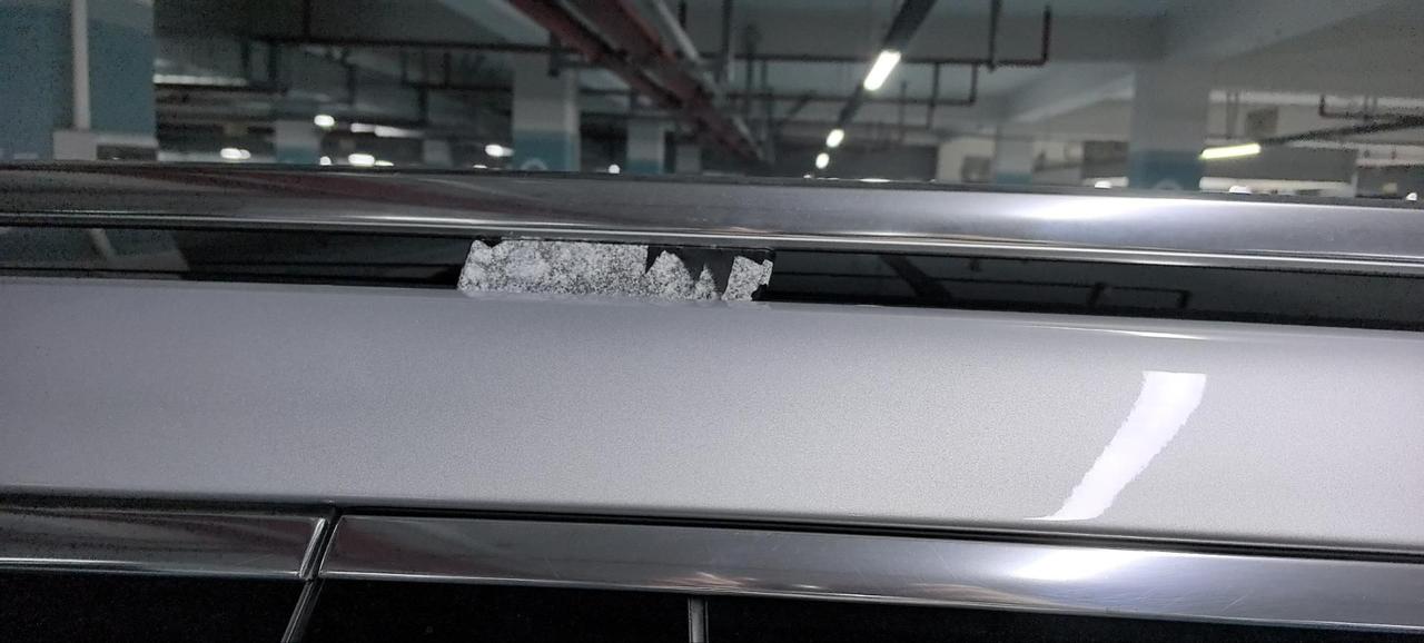 果然还是小康水平，才两年的m9就掉漆了