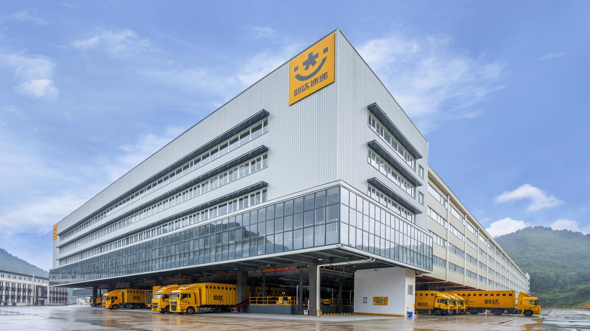 越被骂越要上，韵达硬闯顺丰京东春茶领地？