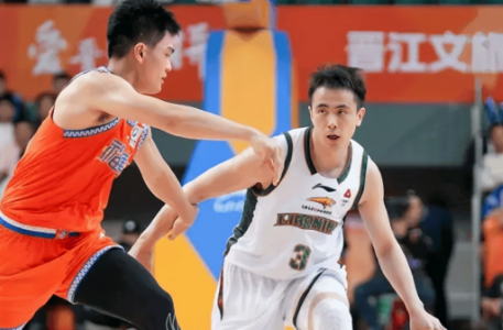赵继伟14分11助攻带领辽宁男篮险胜福建。CBA常规赛，辽宁男篮客场挑战福建，这