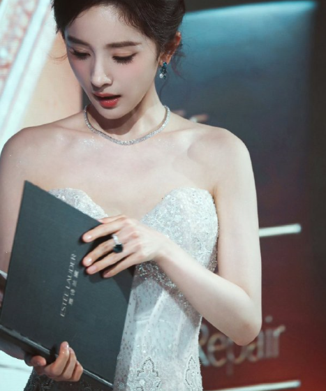 你不是枯枝败叶你是我的春天