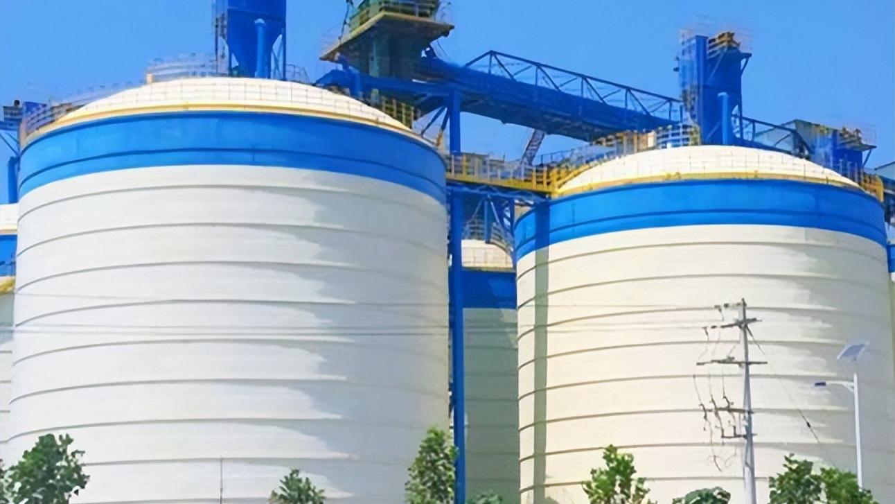 钢结构储罐防腐项目圆满竣工 消除腐蚀隐患