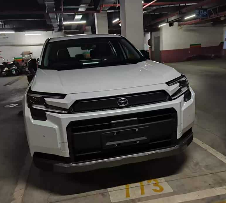 4.4L油耗26款RAV4荣放双擎巴适
刚提26款RAV4荣放双擎豪华版，跑了7