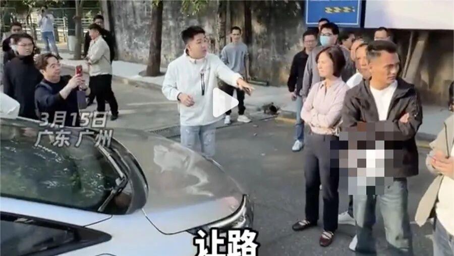 现场碰瓷、拦路、凌晨蹲点——就是不修车｜315名场面