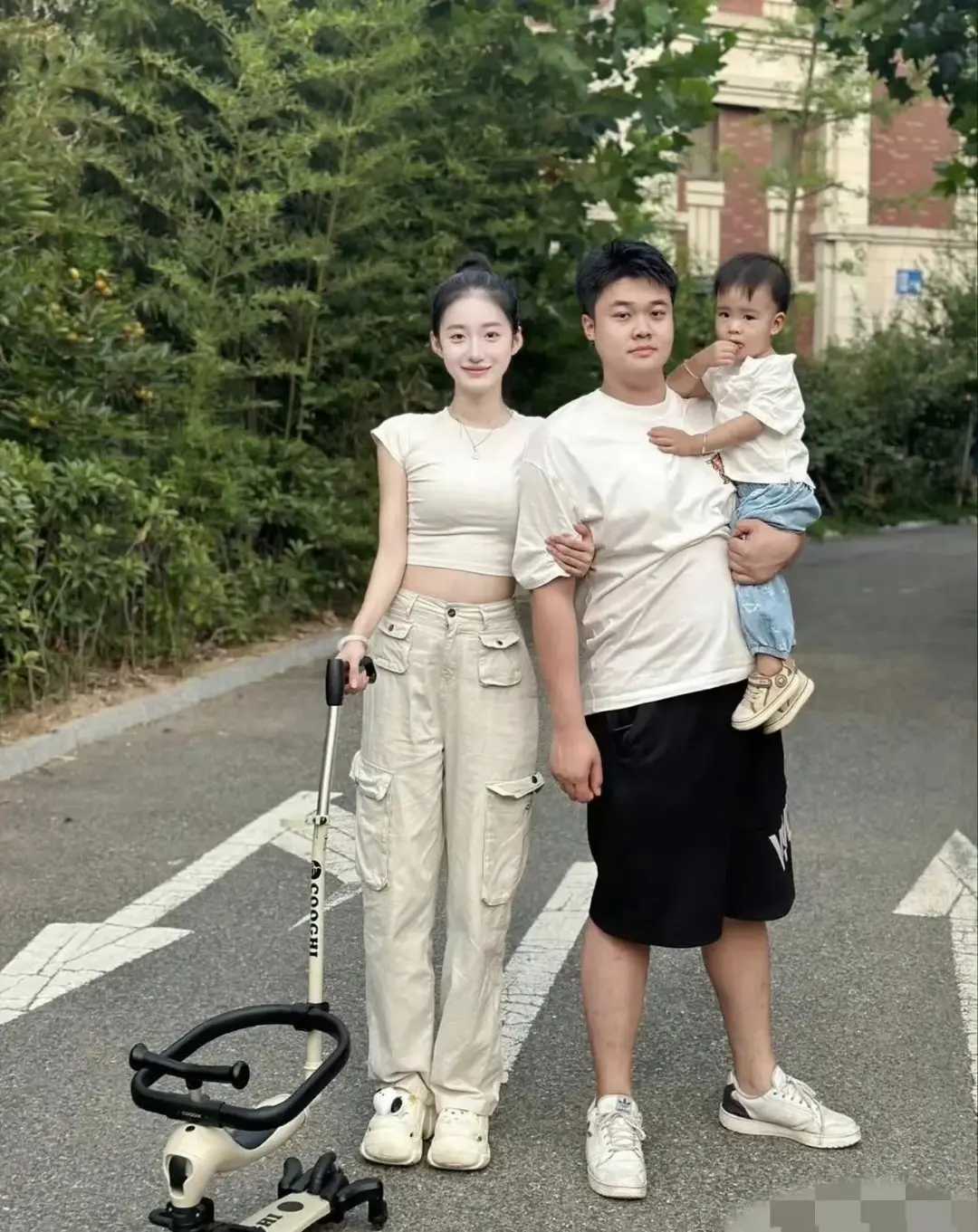 有这么漂亮的老婆，满满的幸福感！