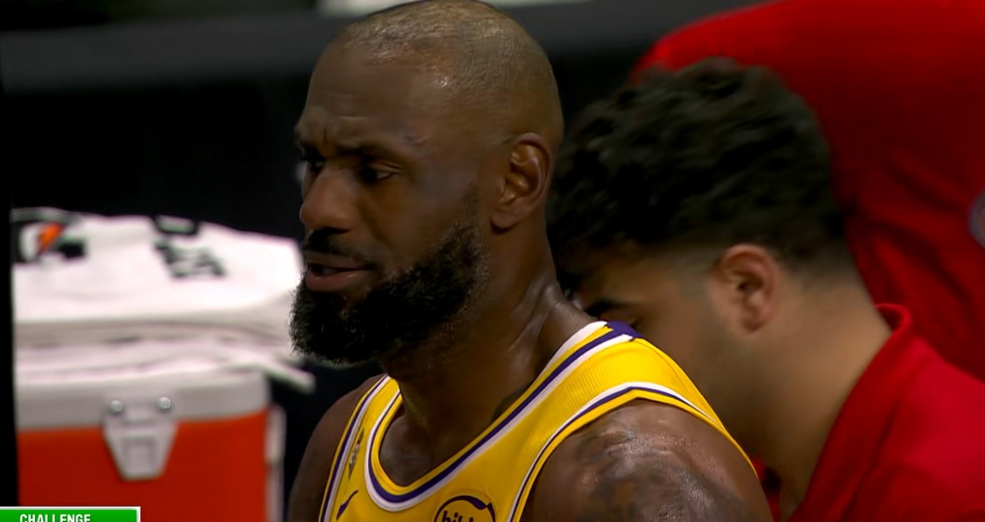 湖人巨星詹姆斯真是太无私了！在今天湖人客场以110：113惜败于活塞的赛后采访中