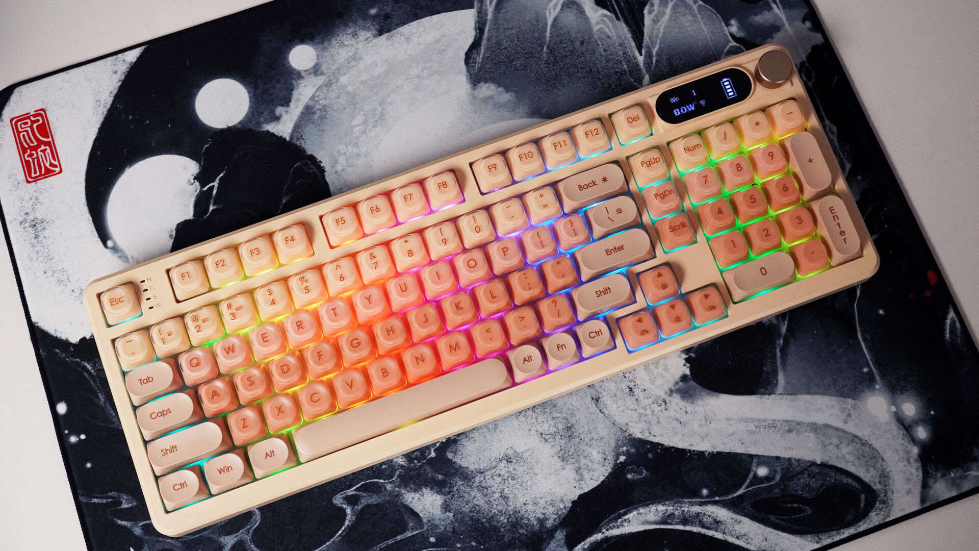 颜值与功能都很不错 - BOW-G98粉底液三模机械键盘