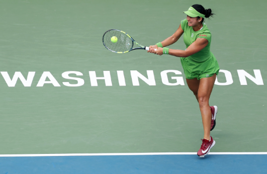 WTA500华盛顿站首轮，伊埃拉以4-6 6-4 6-1逆转持外卡出战的郑钦文，